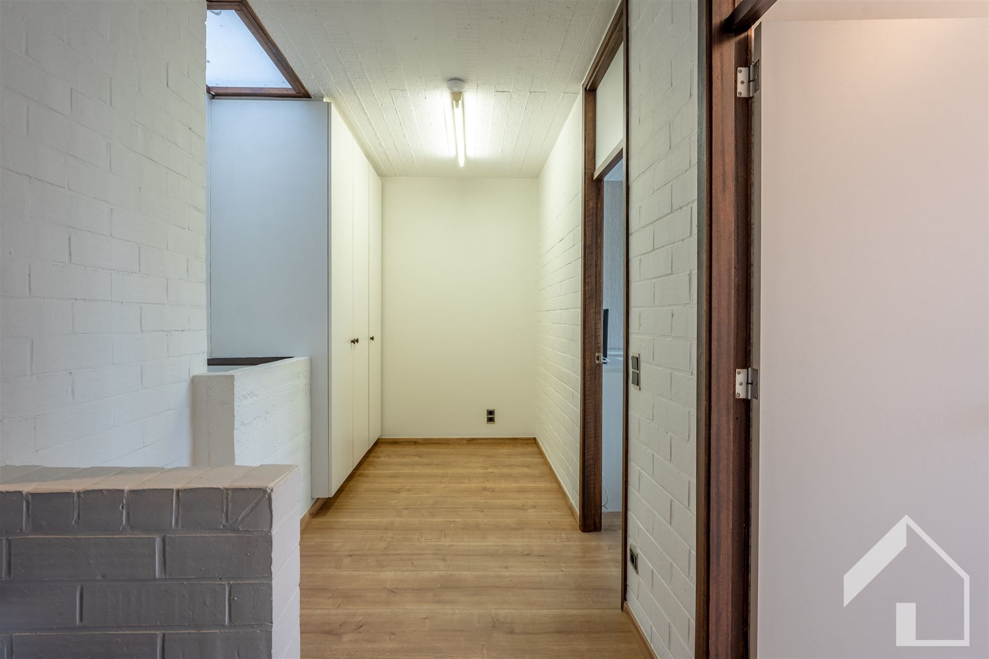 Ruime woning met 4 slaapkamers foto 14