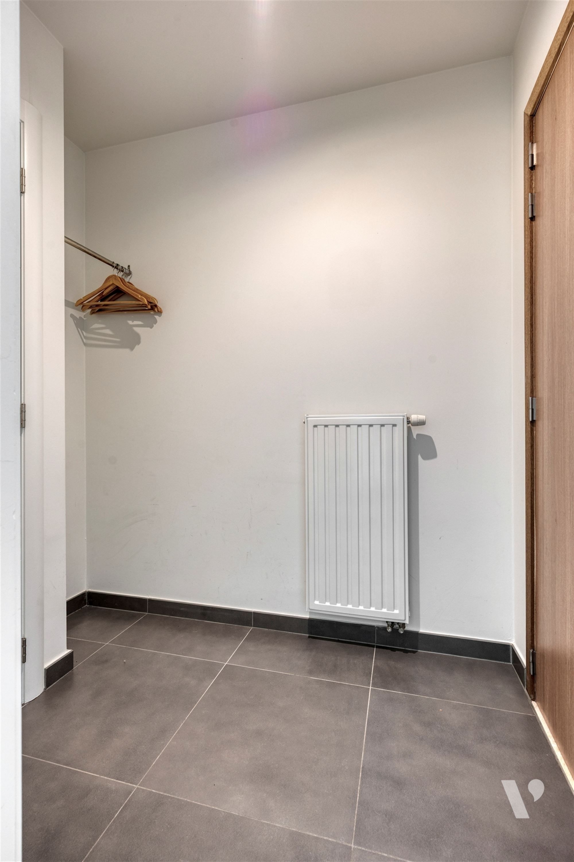 Instapklaar appartement met 2 slaapkamers, terras en autostaanplaats in Hasselt (Rapertingen) foto 5