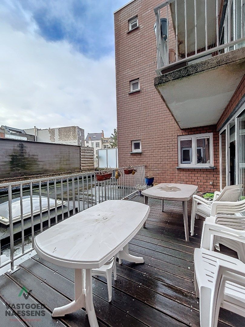 Modern 2 SLPK APP op centrale ligging met terras foto {{pictureIndex}}