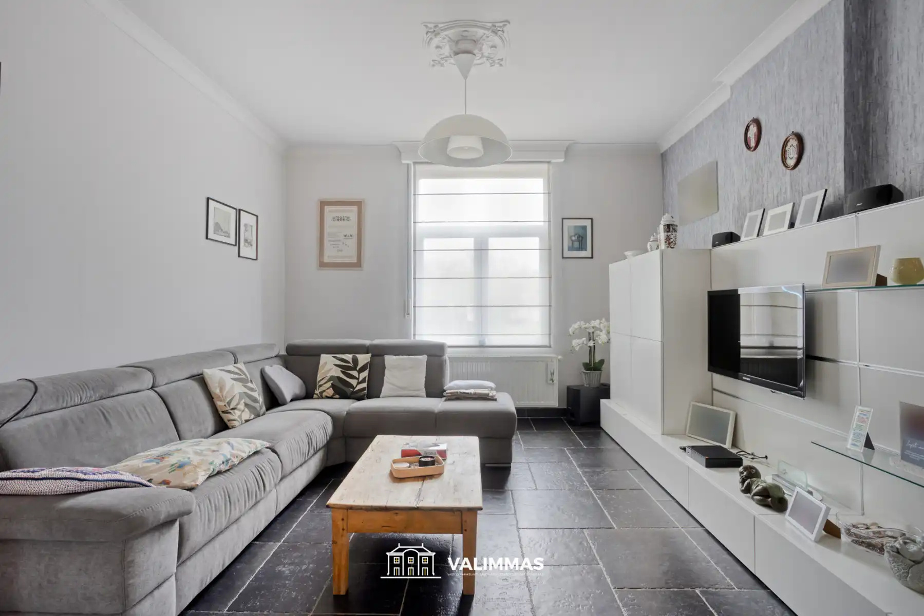 Prachtig gelegen gerenoveerde driegevelwoning met grote tuin foto 4