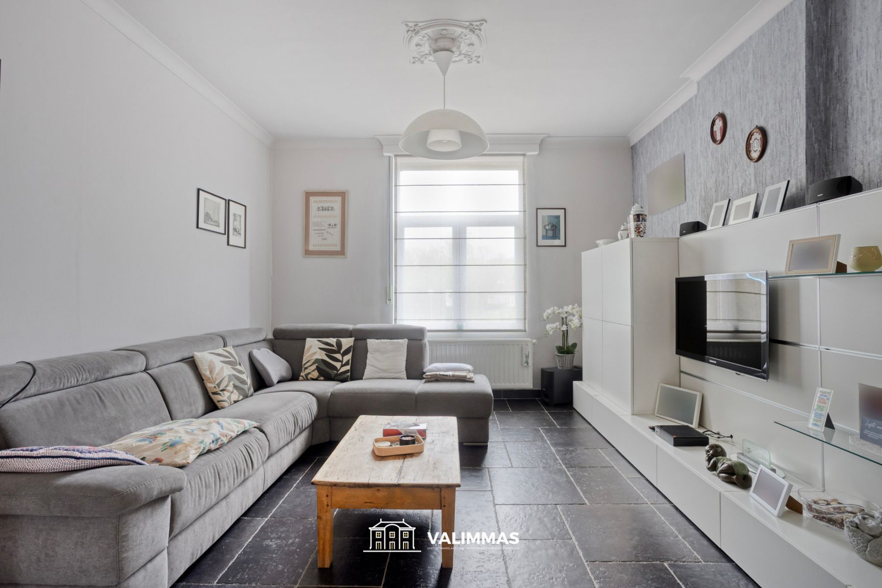 Prachtig gelegen gerenoveerde driegevelwoning met grote tuin foto 4