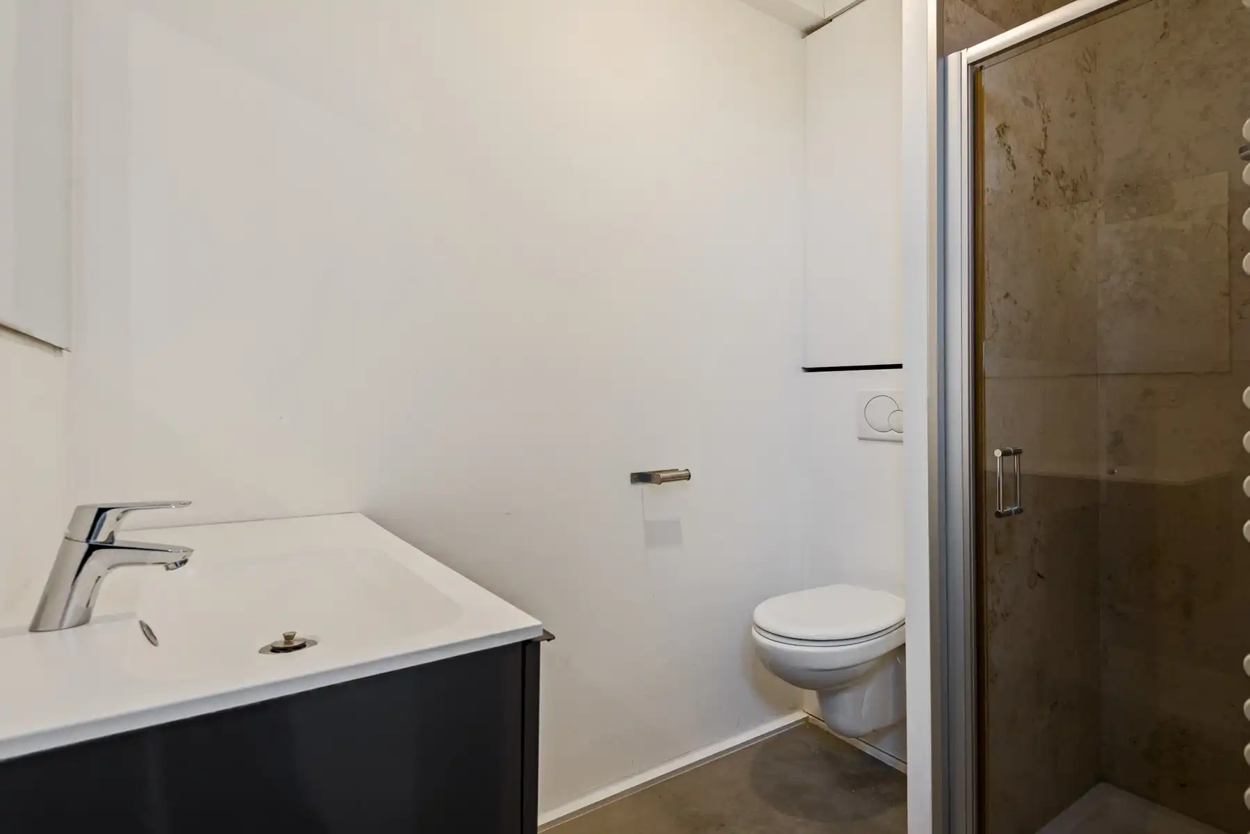 Lichtrijk appartement met mooi zicht foto 13