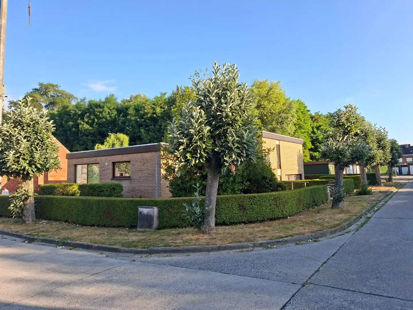 Ruime alleenstaande villa foto 10