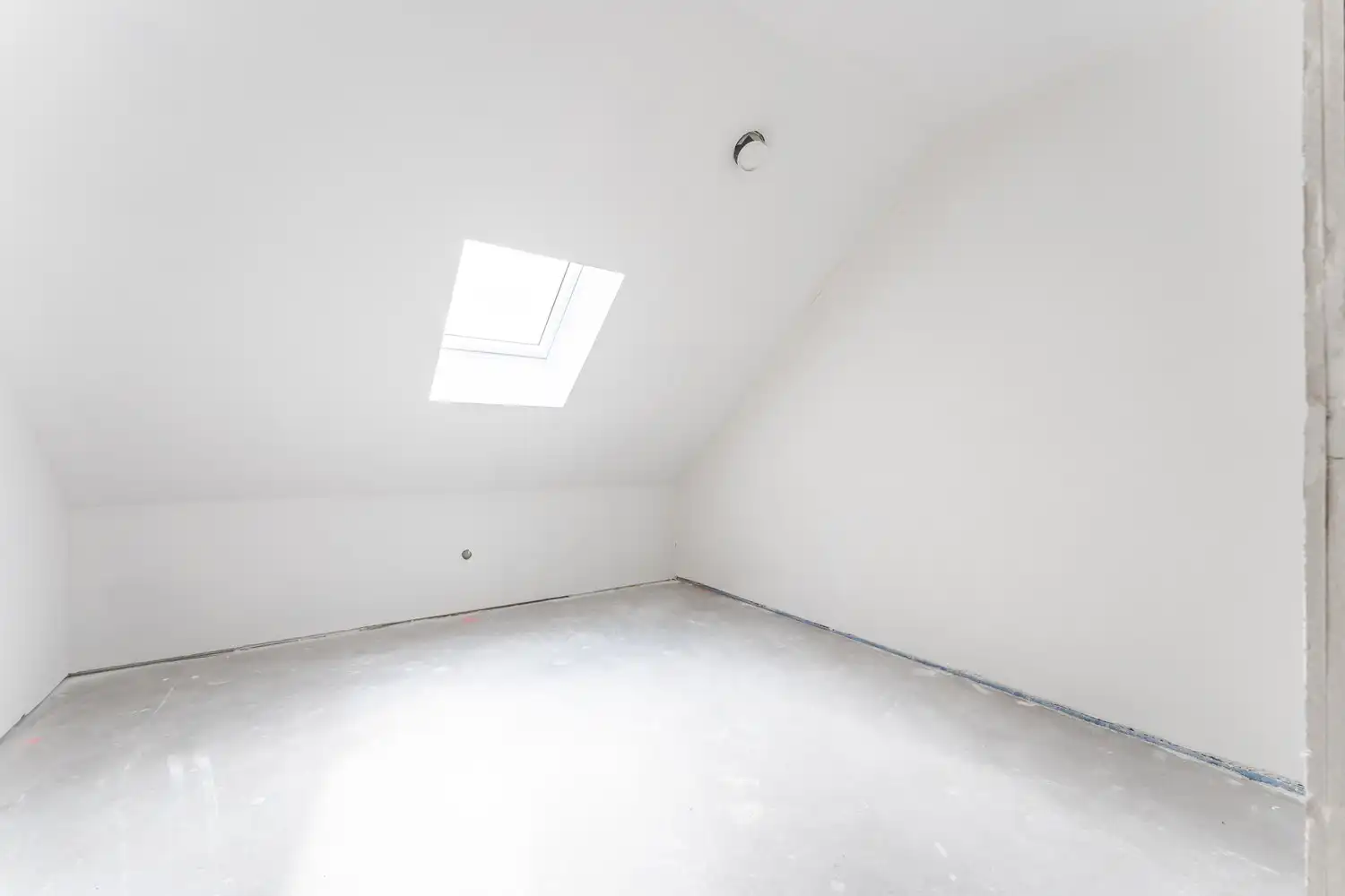 Charmante gerenoveerde CASCO + woning te koop in Leopoldsburg - 4 slaapkamers, 1 badkamer, ruime keuken en 2 toiletten op 237 m², volledig gerenoveerd in 2026! foto 26