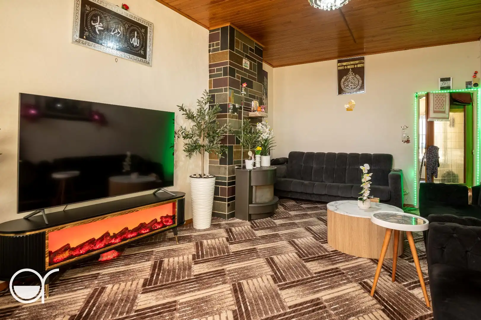 Rijwoning met 5 slaapkamers gelegen vlakbij de Palinghuizen foto 4