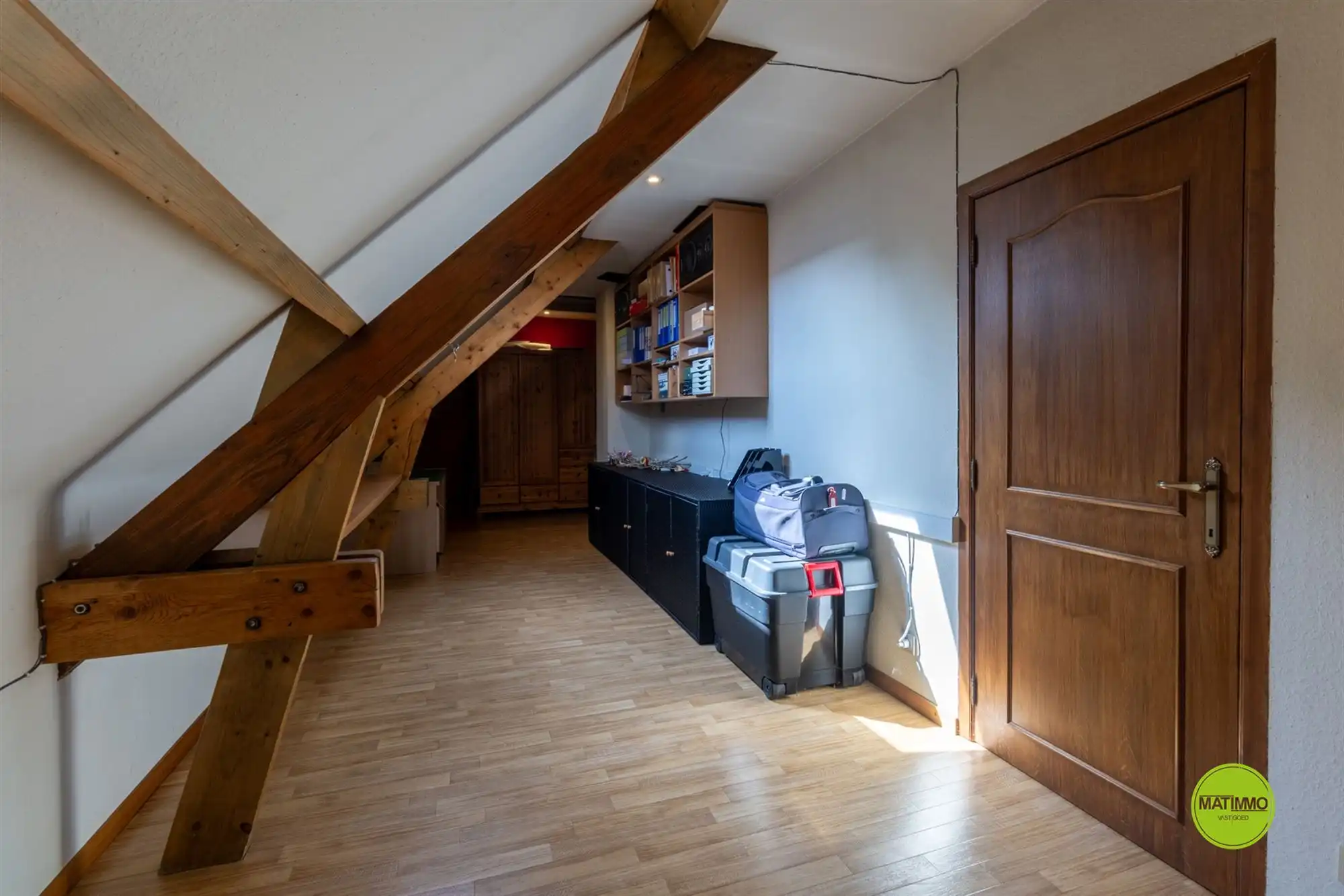 Instapklare gezinswoning met mooie tuin op toplocatie foto 18