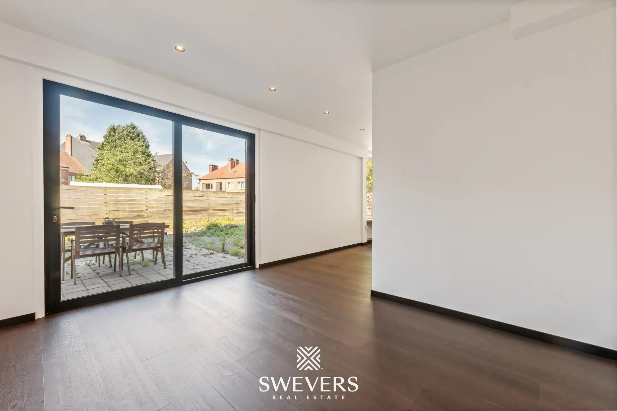 Commercieel pand van 1.100 m² met zichtbaarheid op strategische locatie foto 17