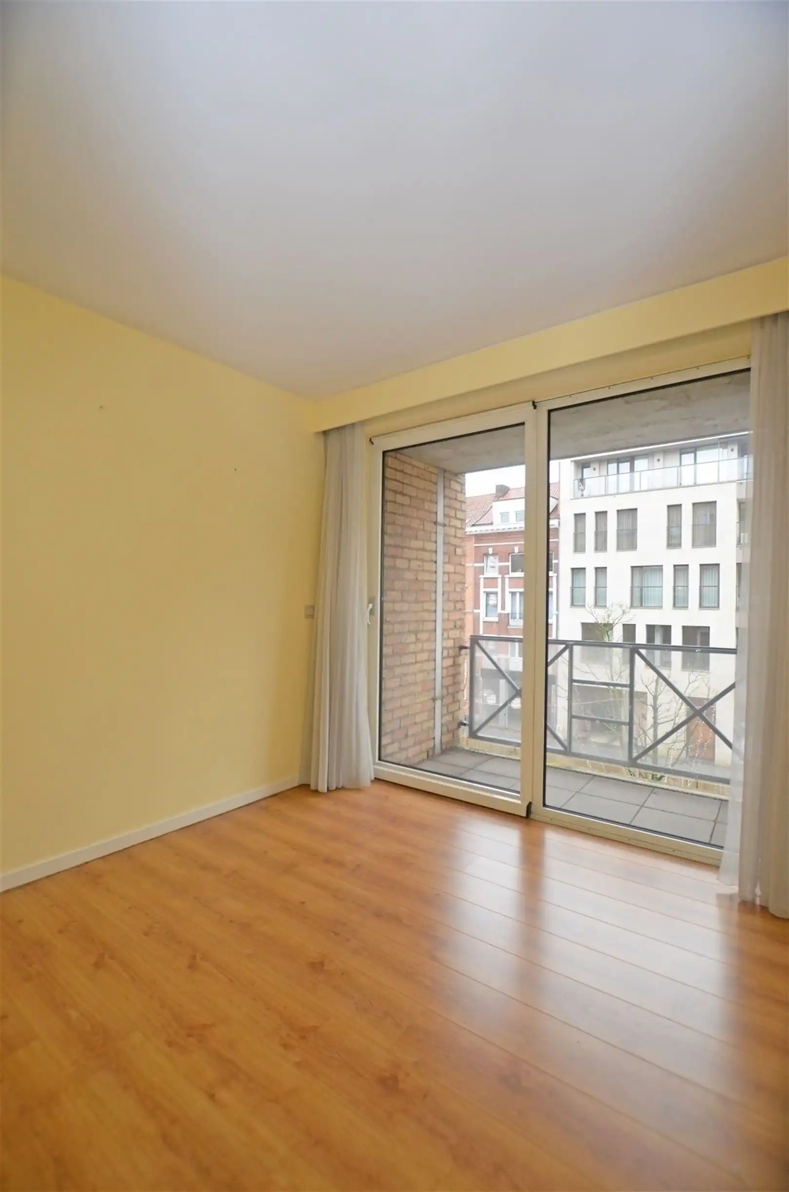 Ruim op te frissen appartement op wandelafstand van de stad foto 28