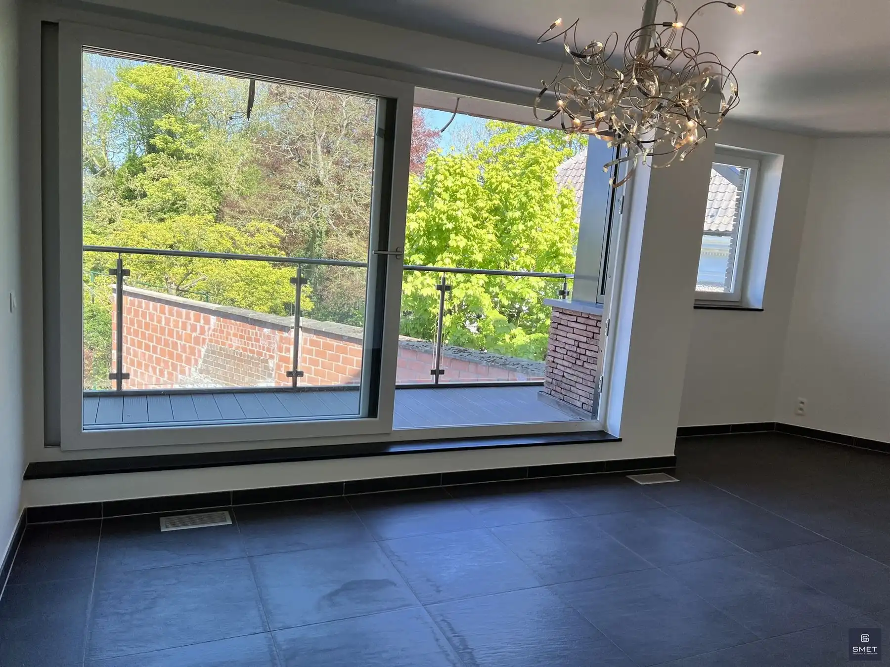 RUIM DUPLEX APPT. MET 2 SPKS, TERRAS EN GARAGE foto 4