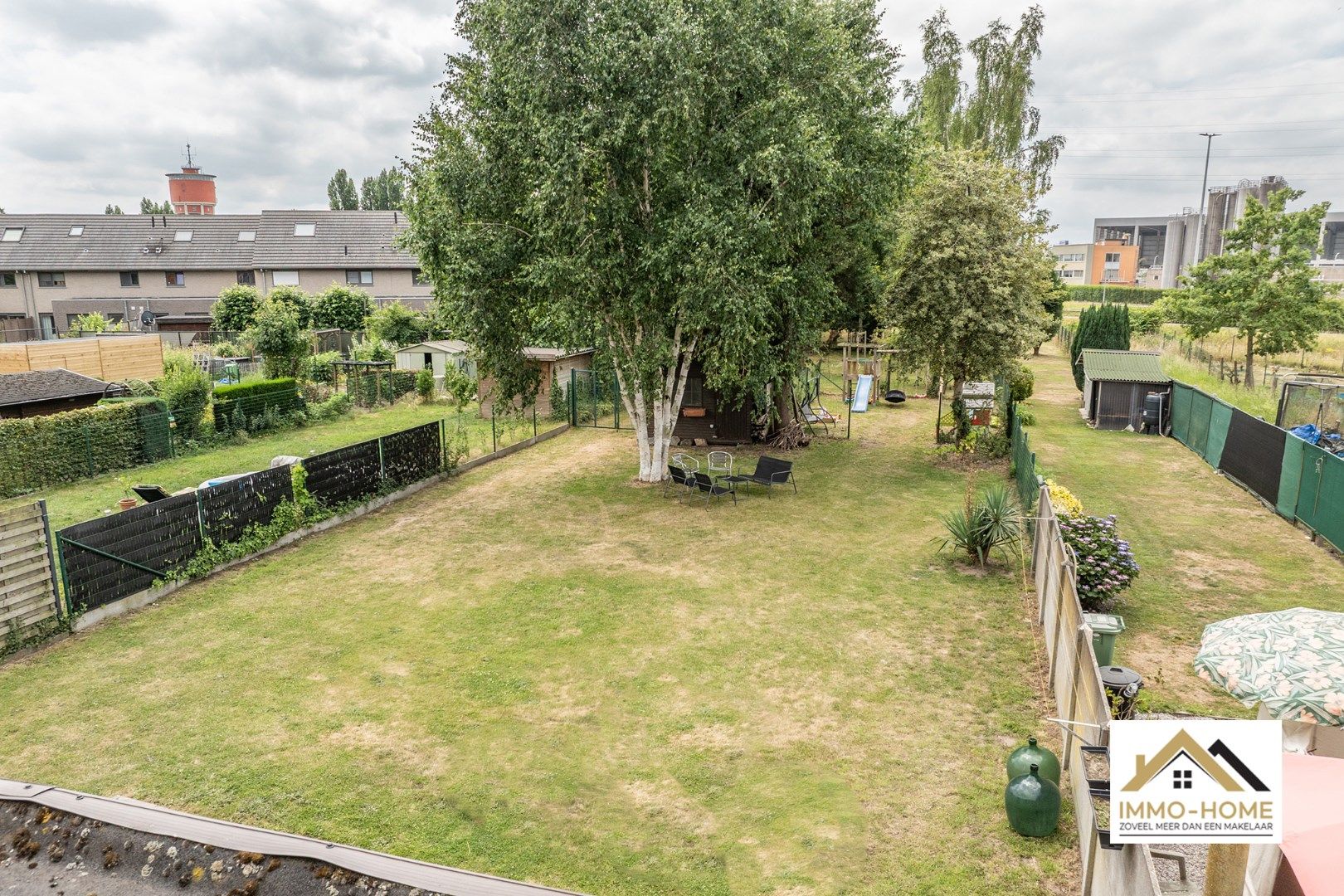 Vrijstaande volledig gerenoveerde woning met riante tuin te Oostakker foto 3