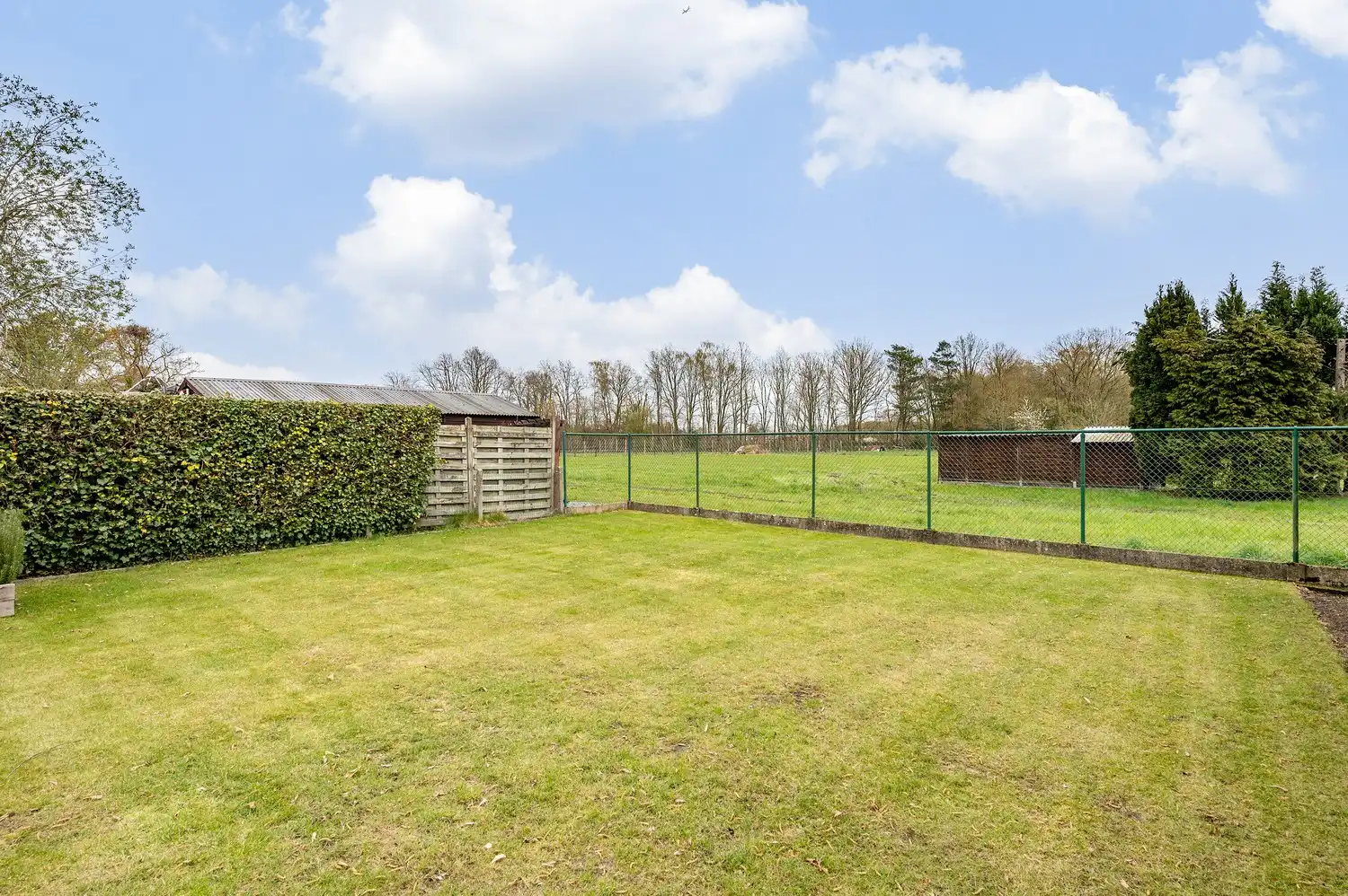 TE RENOVEREN WONING MET 3 SLPKS, PRACHTIGE TUIN + ACHTERLIGGENDE STAANPLAATS foto 38