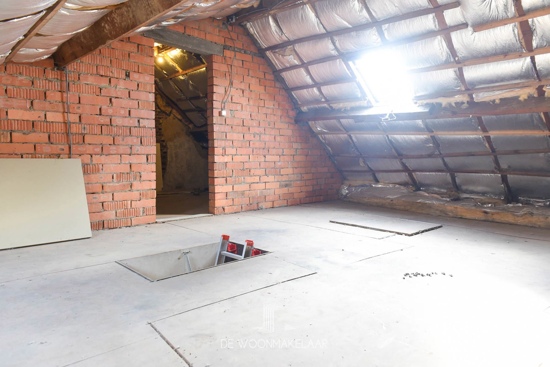 Woning met 3 slaapkamers, garage en zolder met potentieel foto 12