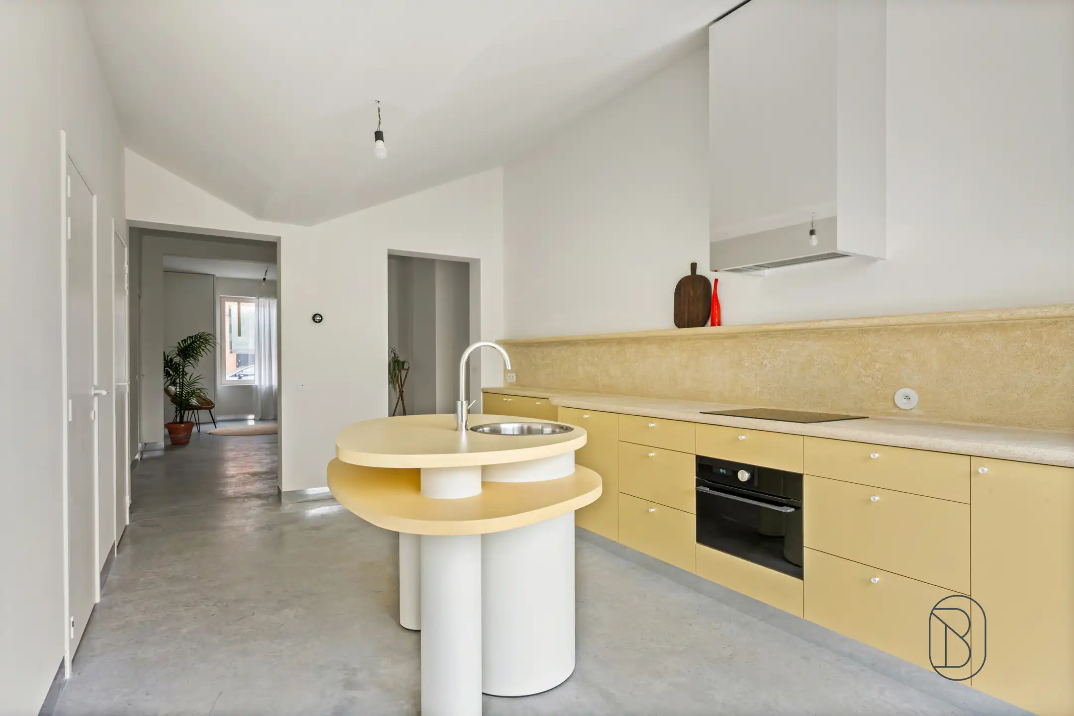 Hippe stadswoning met 2 slk en grote tuin foto 2