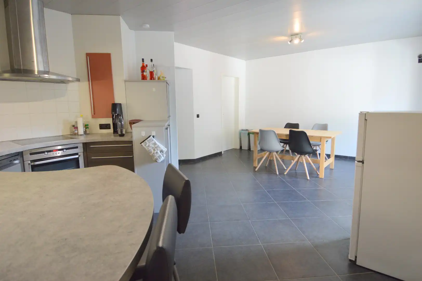 Gezinswoning met 3 slaapkamers en vlotte bereikbaarheid te Wevelgem foto 8