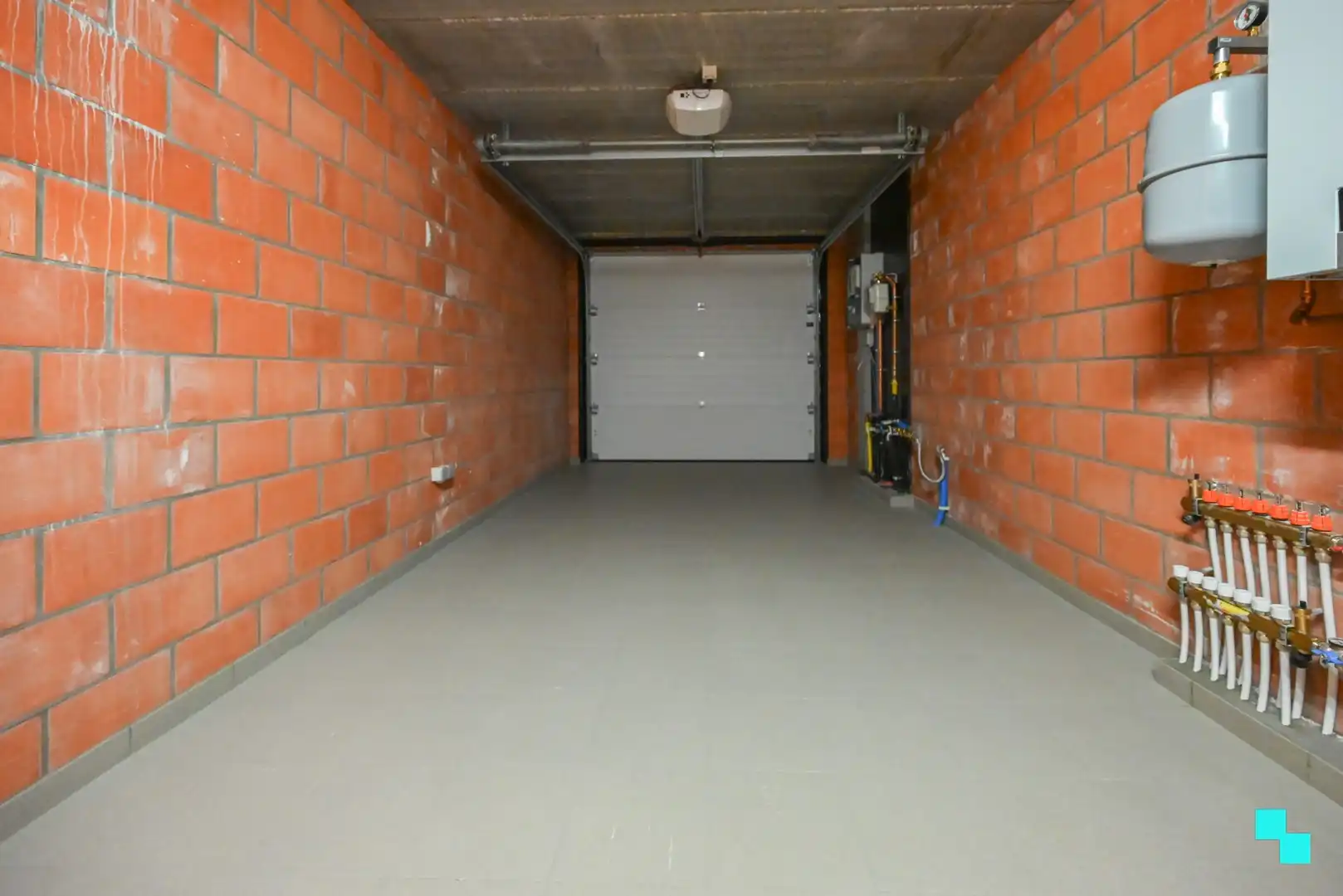 Riante nieuwbouwwoning met aangename tuin te Izegem foto 17