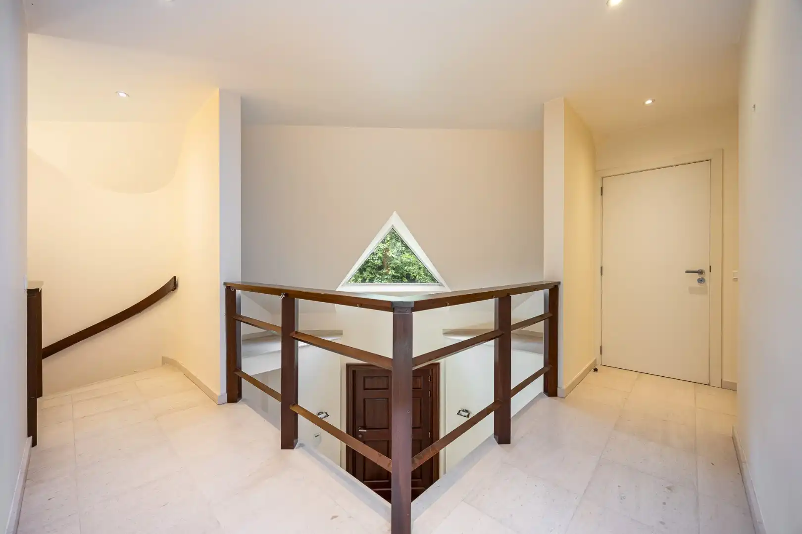 Exclusieve villa met gelijkvloerse master suite, prachtige tuin en uitzonderlijk wooncomfort foto 22