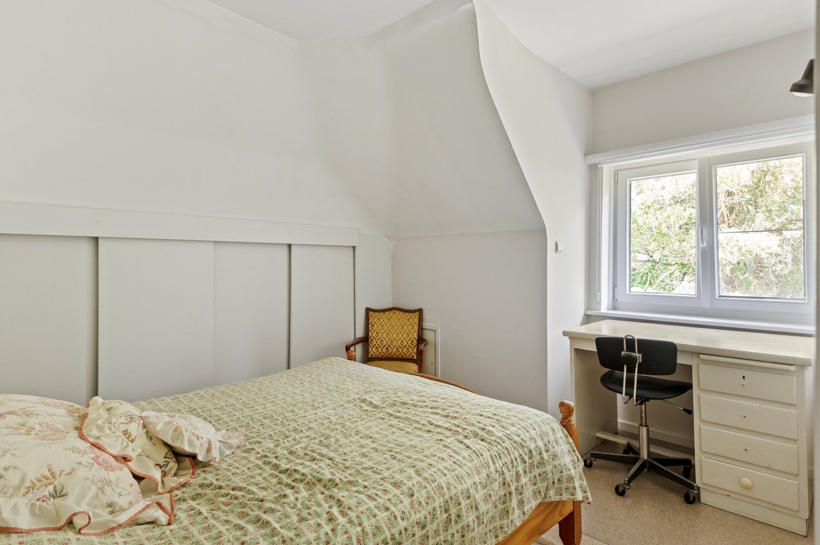 Romantische villa met grote tuin en veel privacy in Schoten foto 30