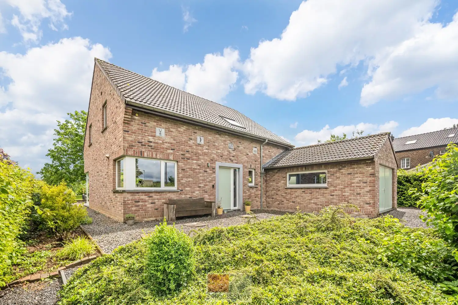 Instapklare gezellige vrijstaande woning met een woonopp. van circa 185 m2 op een perceel van 17a53ca foto 48