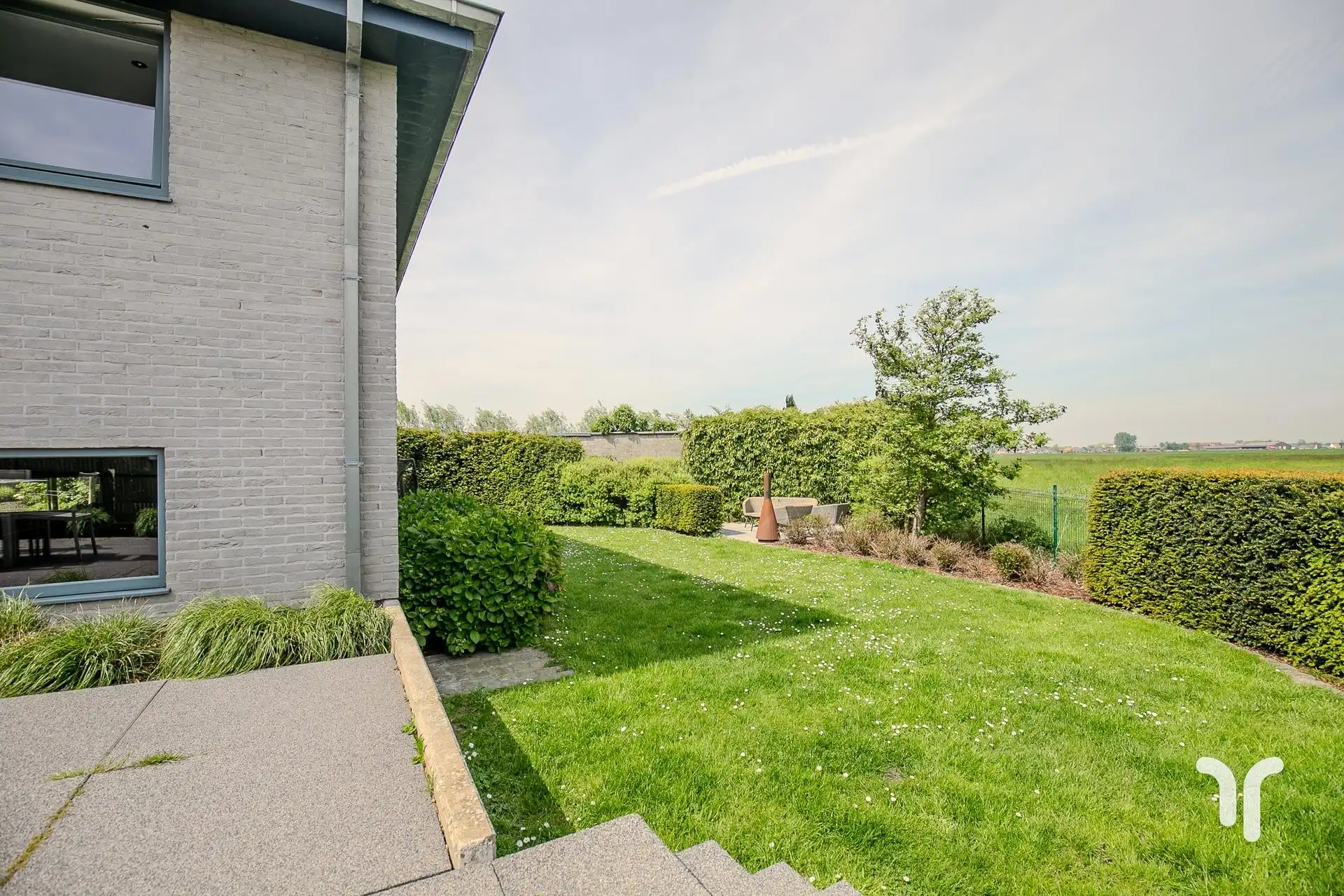 Instapklare, open bebouwing met 4 slaapkamers en prachtig open uitzicht, gelegen op een invalsweg. foto 22
