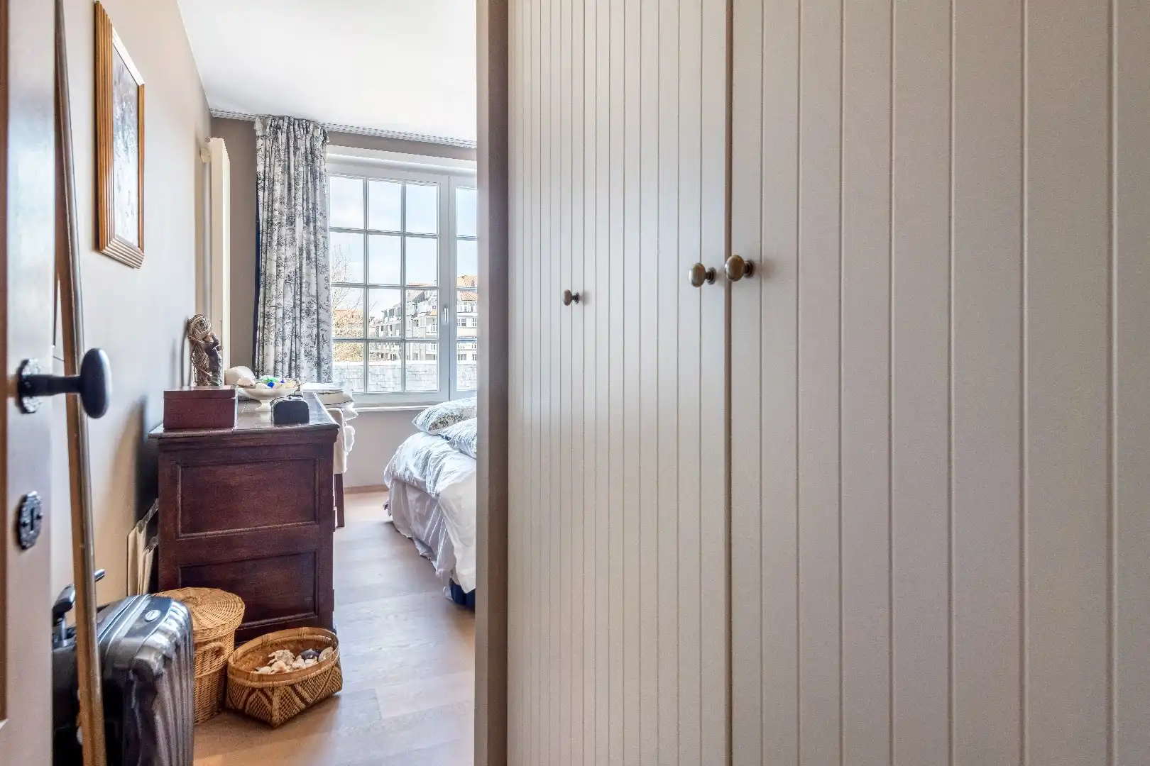 Ruim appartement (ca. 180m²) met een gevelbreedte van meer dan 13 meter, rustig gelegen, in het centrum tegenover de H. Hartkerk. foto 18