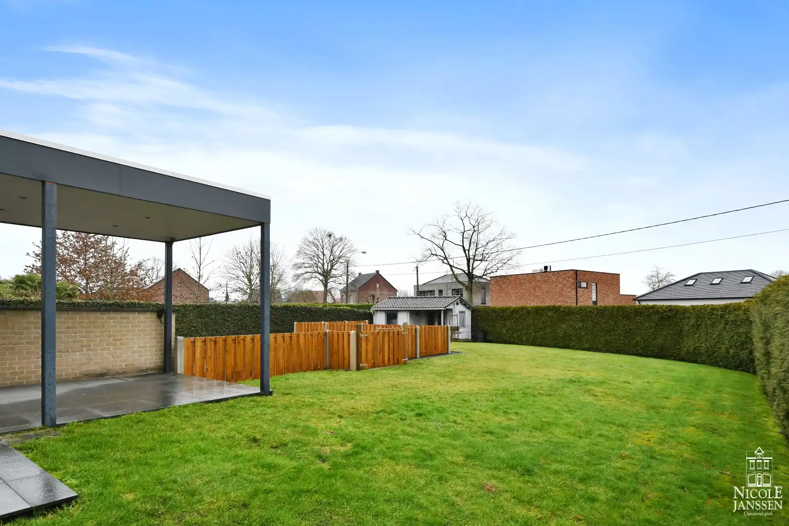 Luchtige en instapklare gezinswoning met 3 slaapkamers foto 24