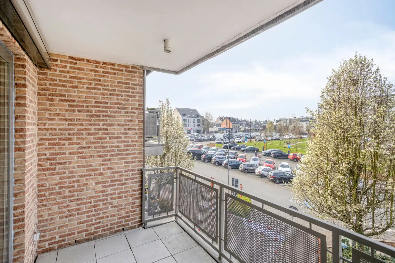 APPARTEMENT VAN 175m² MET 2 SLAAPKAMERS, 2 TERRASSEN en GESLOTEN GARAGE IN LANAKEN CENTRUM !  foto 23