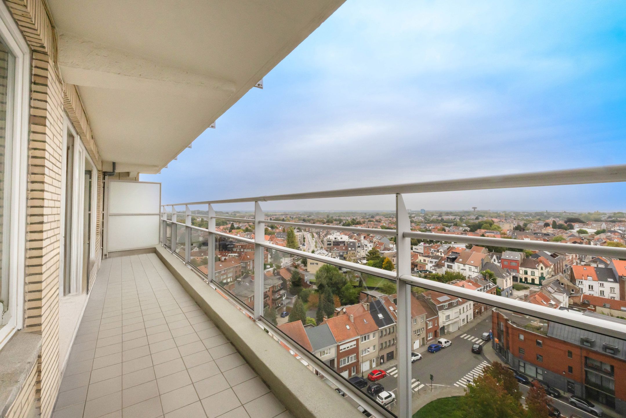 Mooi appartement 1 slaapkamer ± 70 m² + 2 garages optioneel foto 7