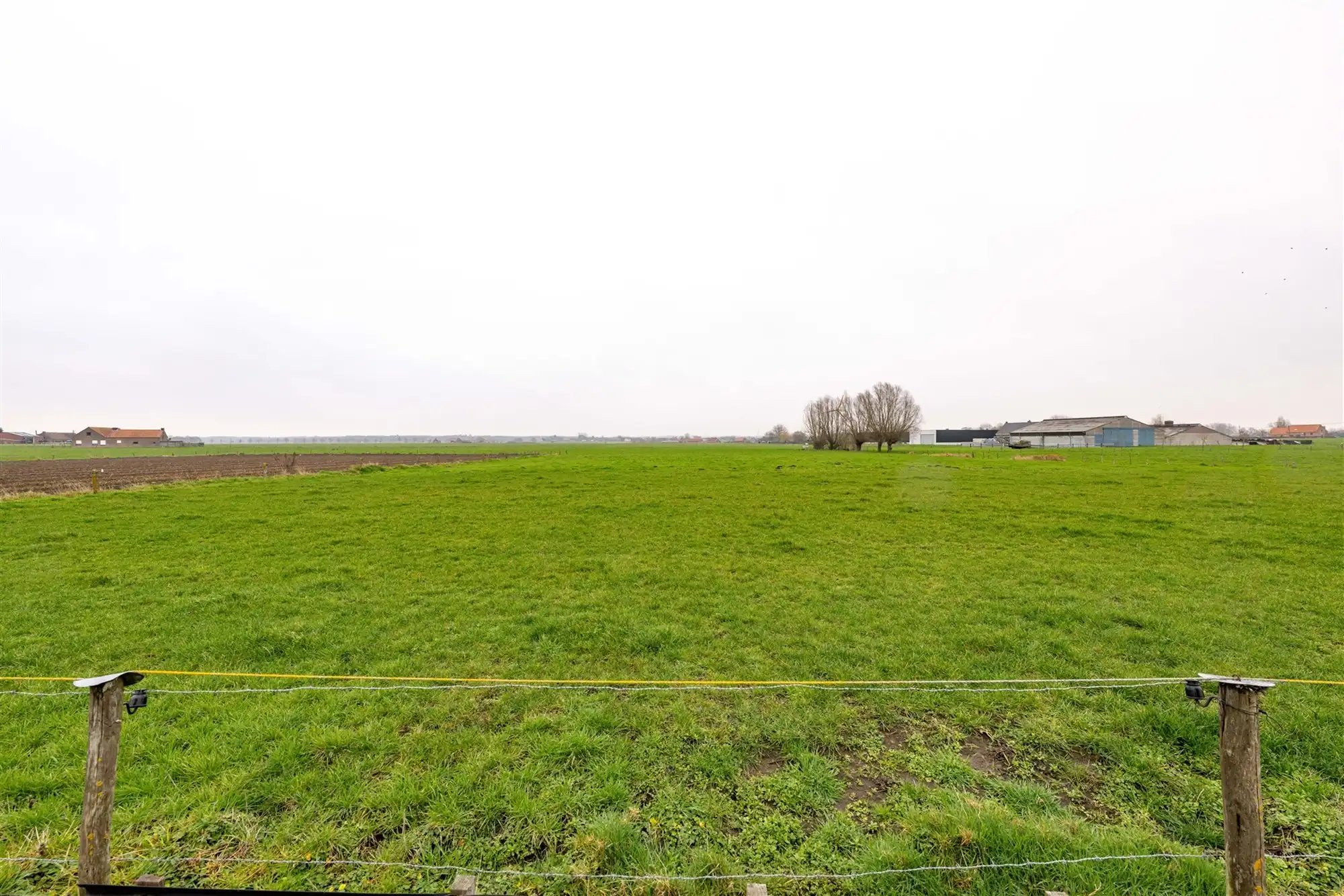 Vrijstaande woning met bijgebouwen op 2633 m² foto 22