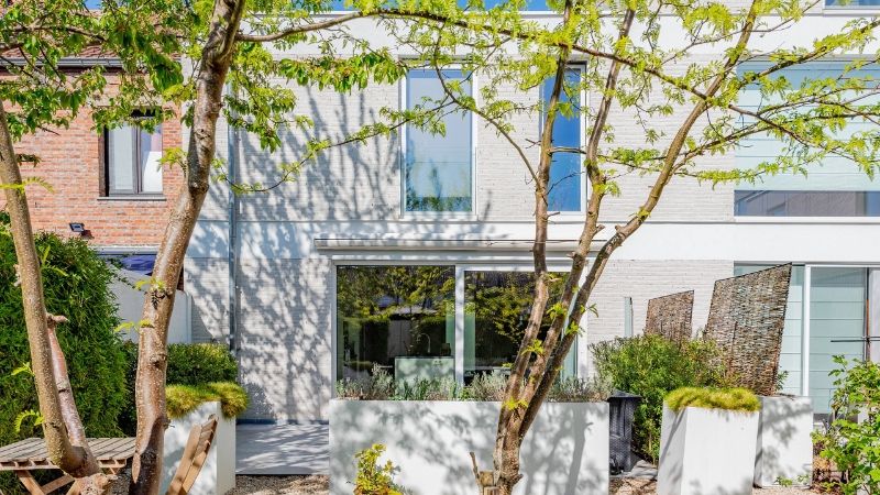 Recente moderne woning van 111m² met tuinterras 26m² op zuiden foto {{pictureIndex}}