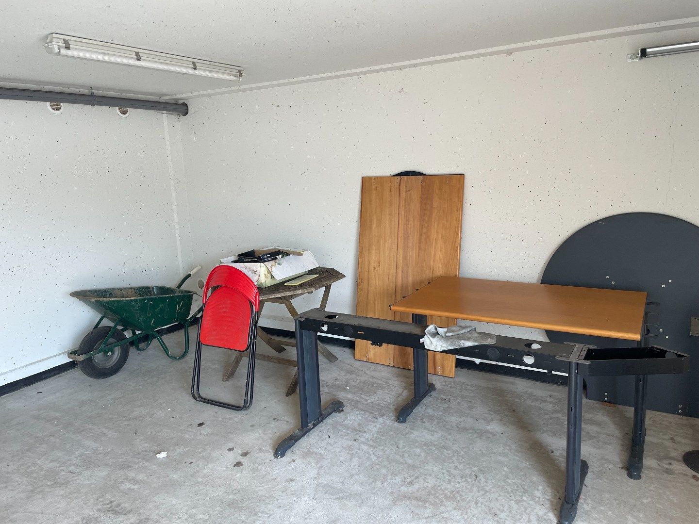 2 Ruime garages te koop nabij het centrum  foto 6