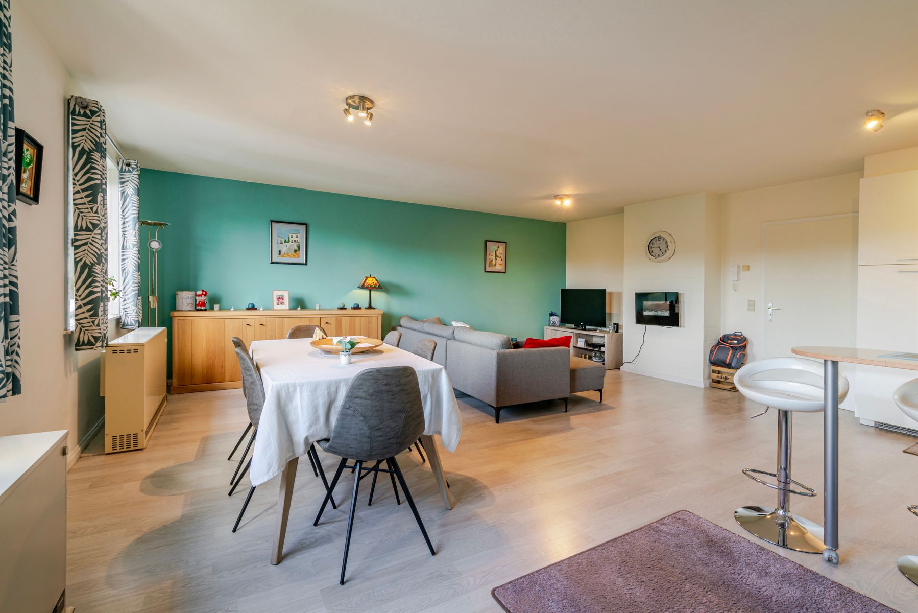 Lichtrijk appartement met twee slaapkamers! foto 4