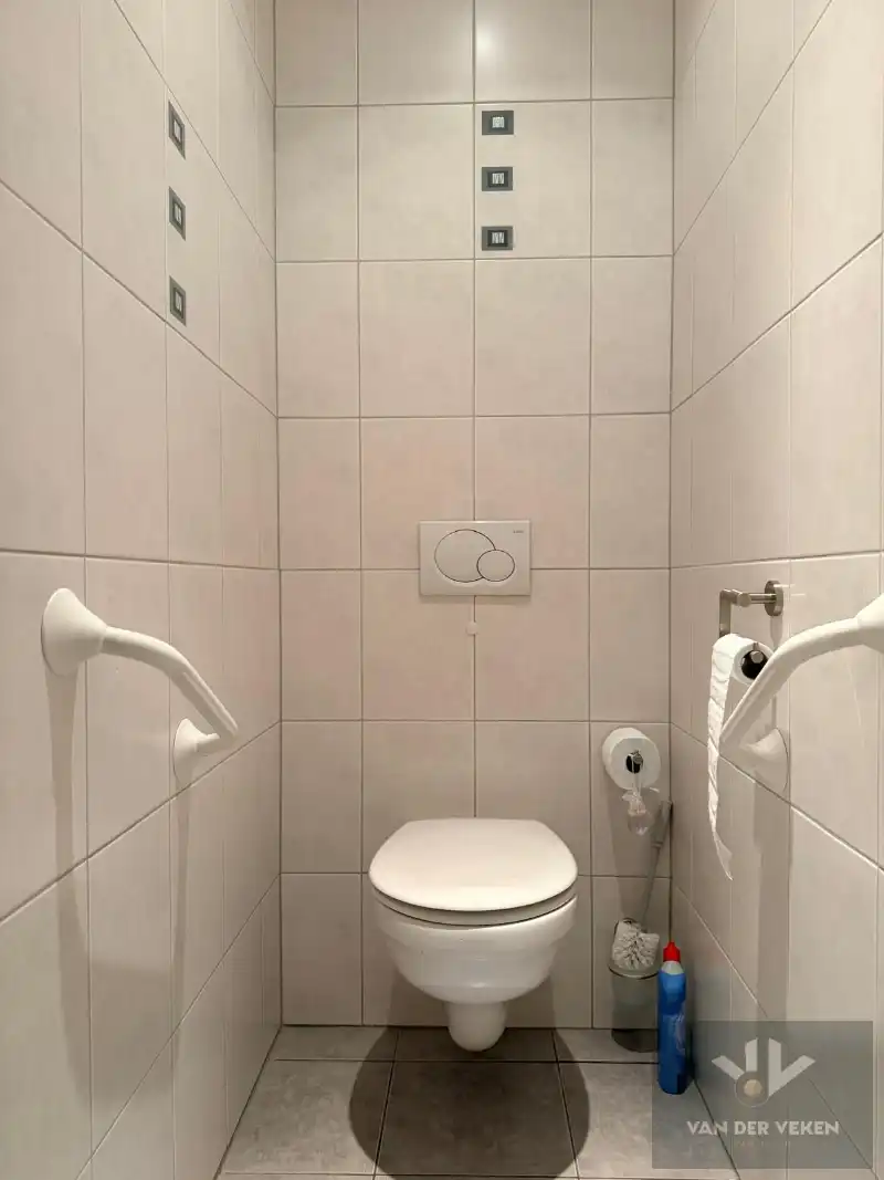 Ruim 2 slaapkamer appartement in hartje Hasselt! foto 11