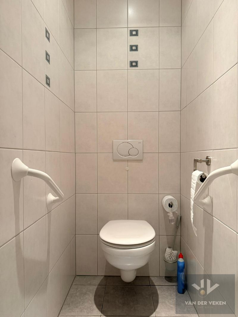 Ruim 2 slaapkamer appartement in hartje Hasselt! foto 11