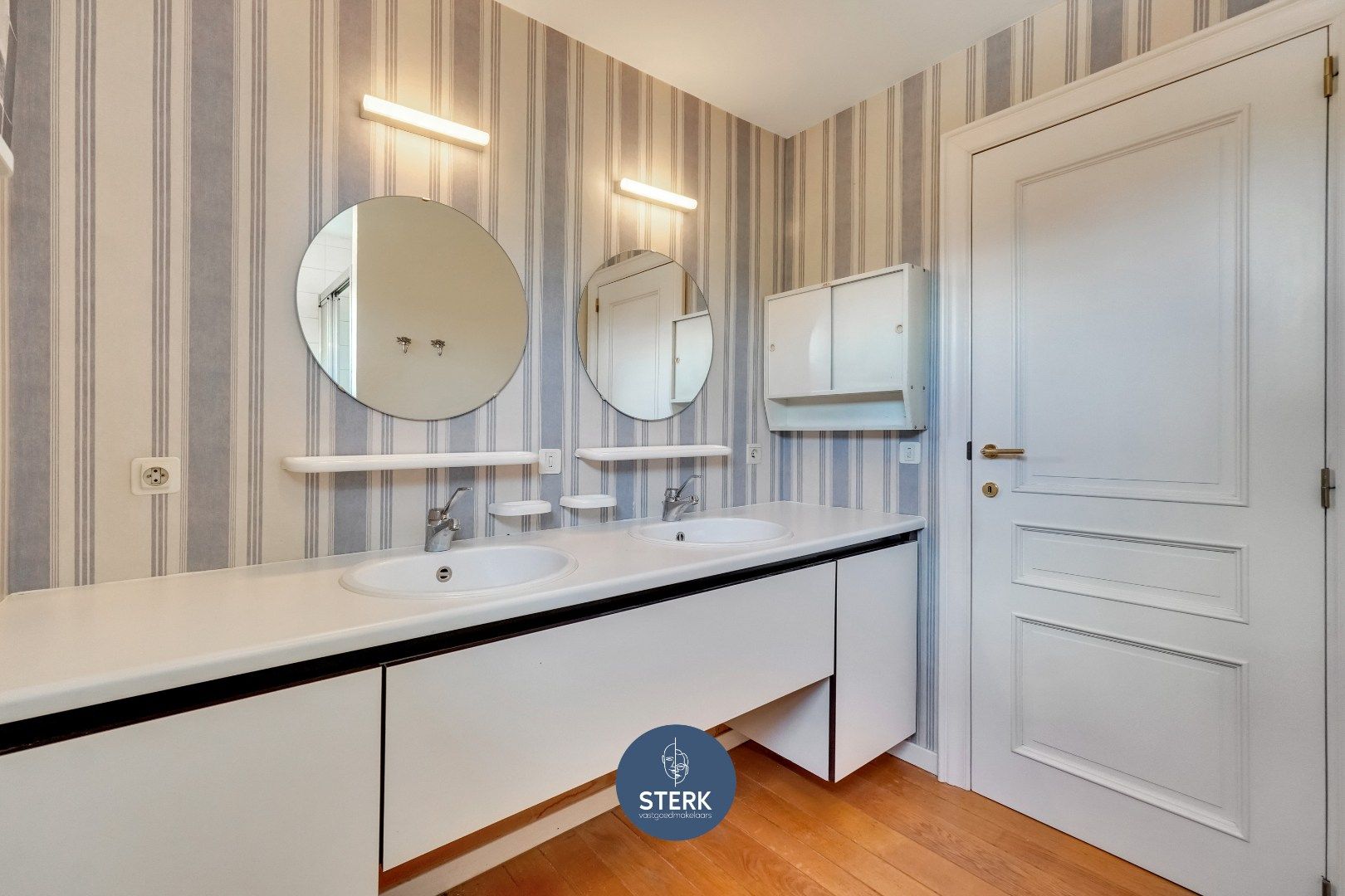 VERRASSEND RUIME GEZINSWONING MET EEN PRACHTIGE TUIN TE BOORSEM !  foto 22