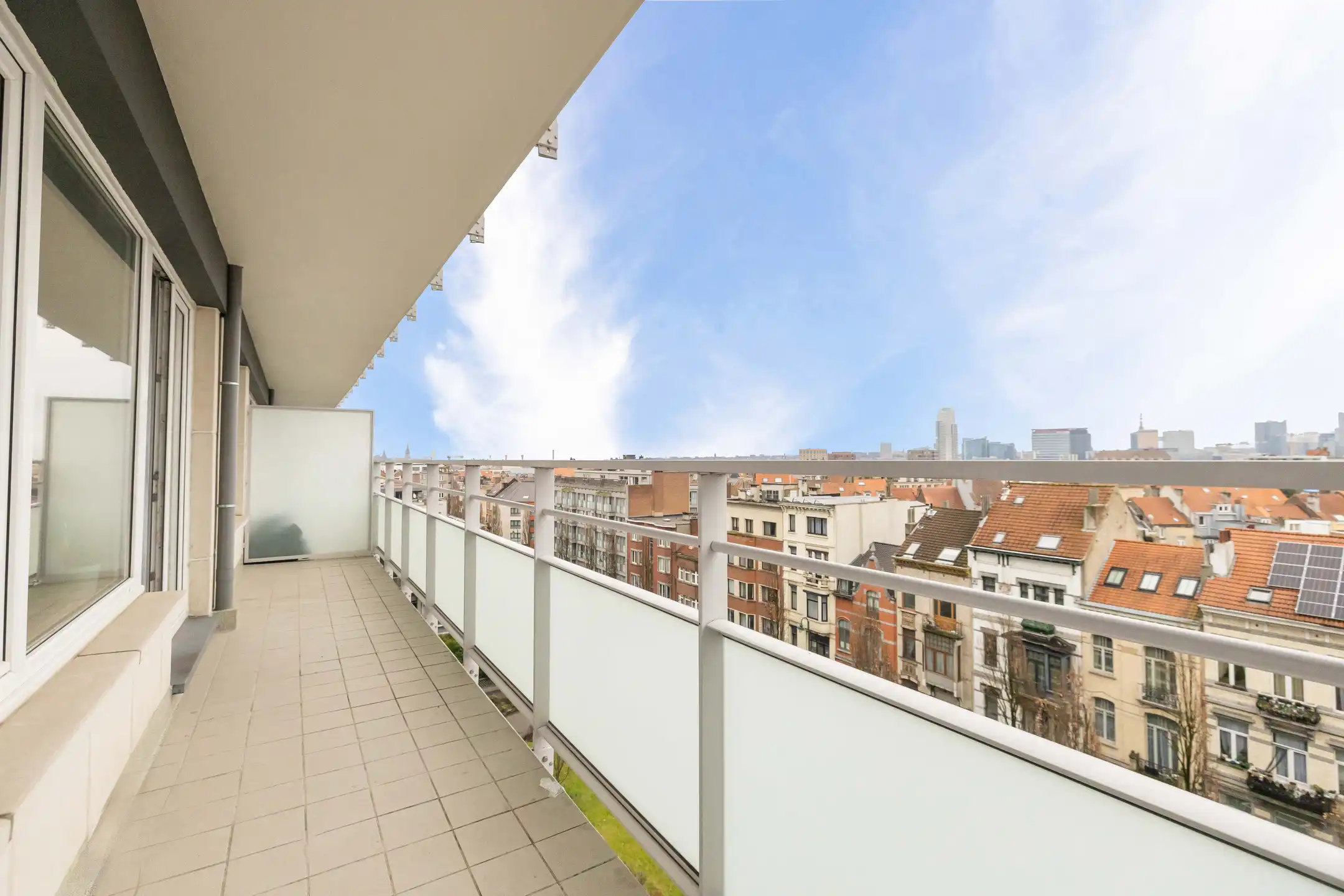 1-slaapkamer in goede staat vlak bij het centrum foto 3