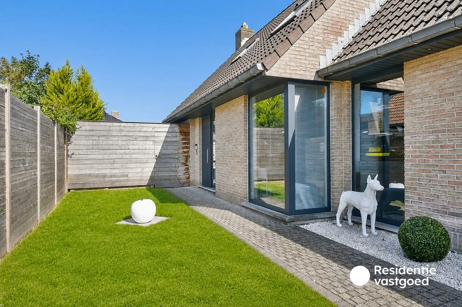 Rustig gelegen villa met verwarmd zwembad en ruime tuin foto 30