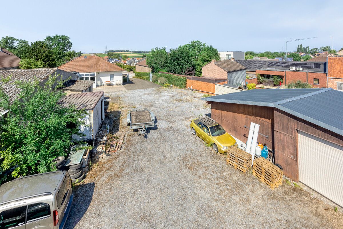 Woning met ruim perceel en bijgebouwen foto 23