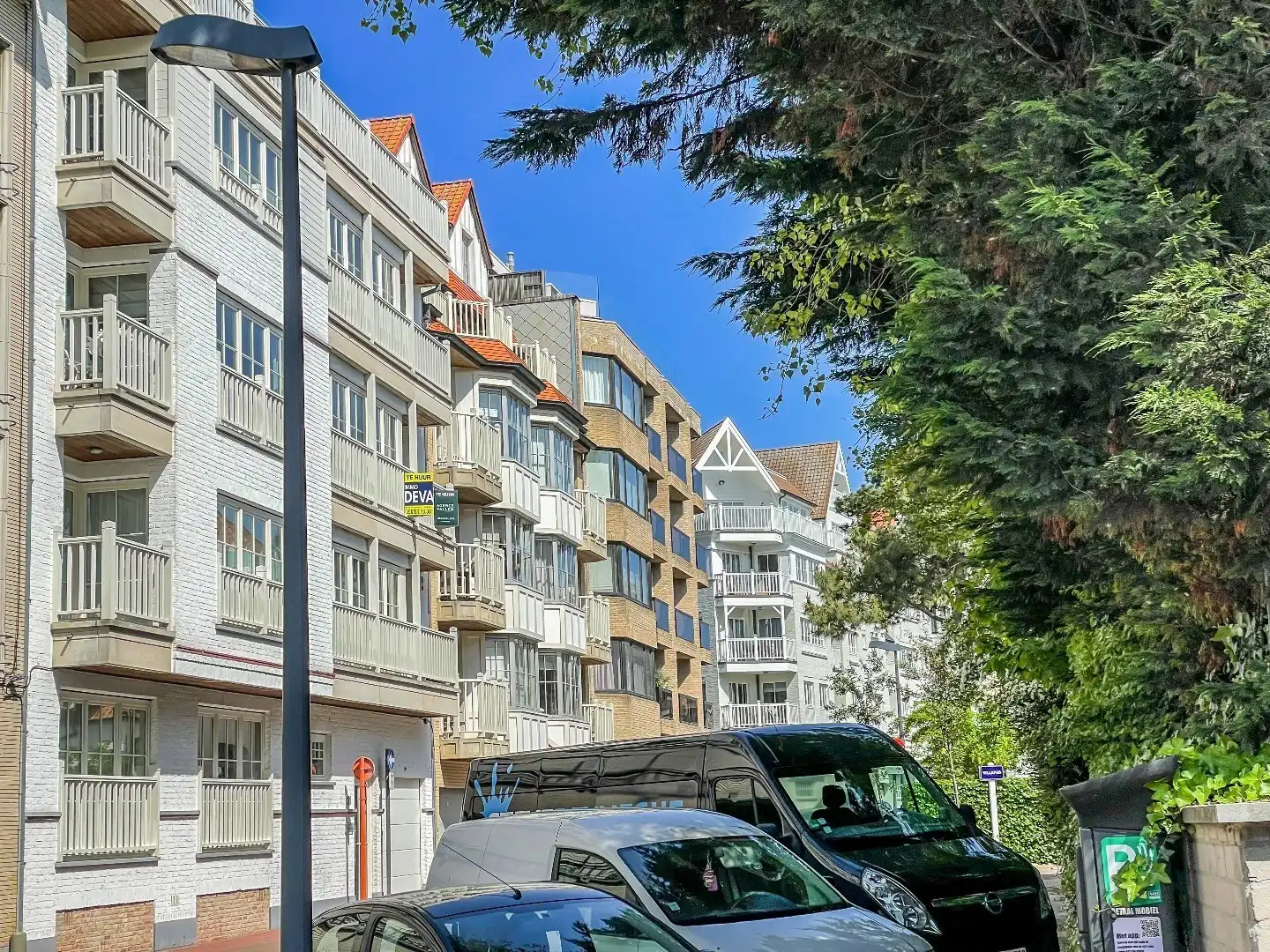 Recent appartement met OPEN ZICHT, zeer goed gelegen in een rustige straat vlakbij het Driehoeksplein. foto 23