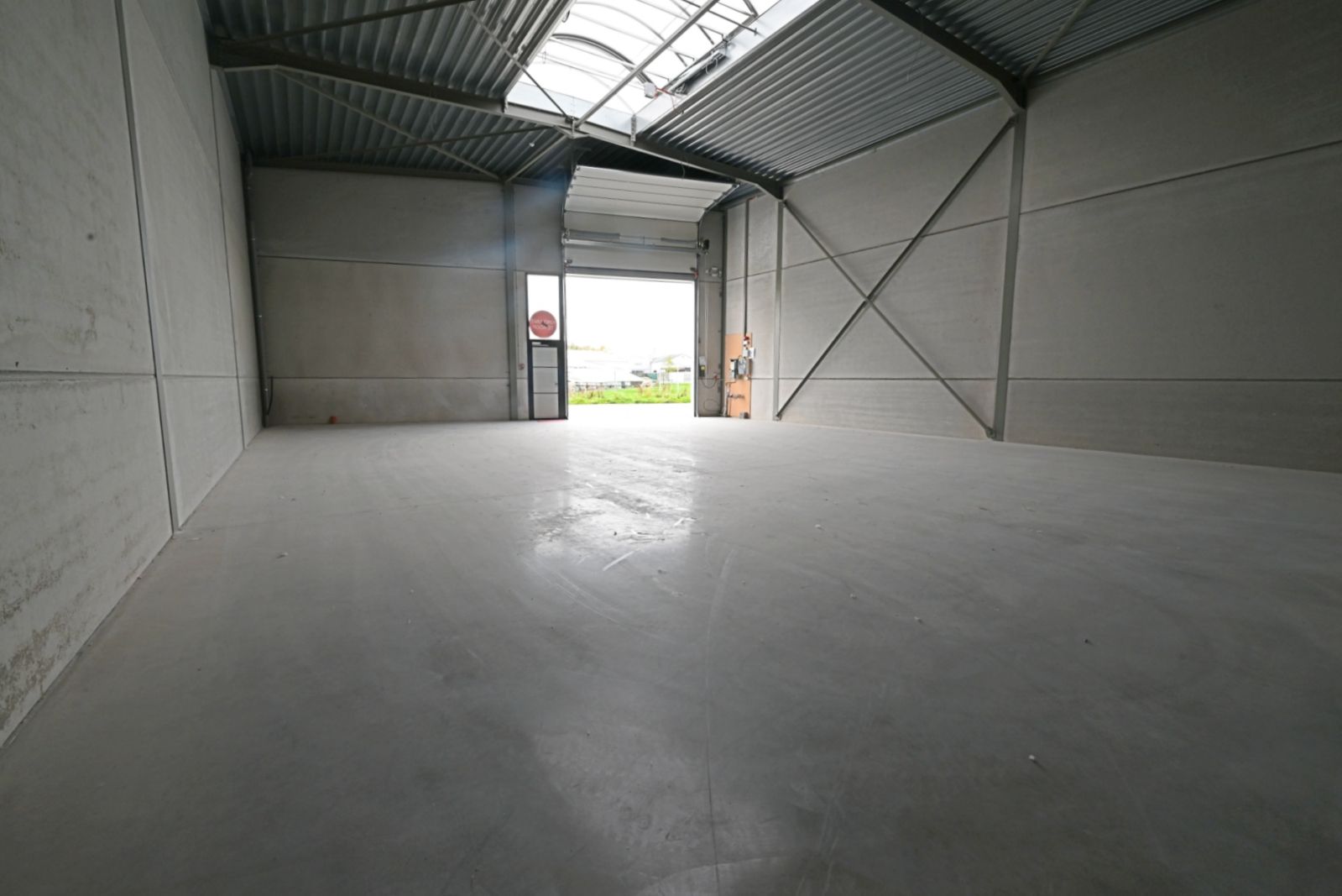 Nieuwbouw loods van 211 m2 op uitstekende locatie foto 5