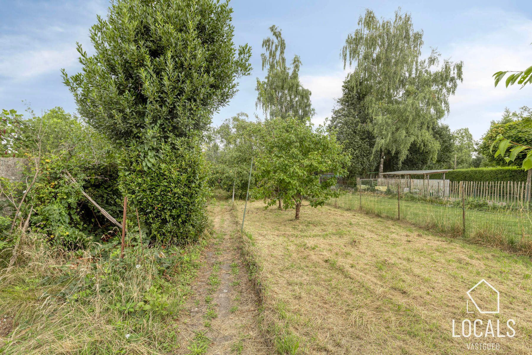 Goed gelegen HOB met tuin, garages, 3 slaapkamers en zolder foto 21