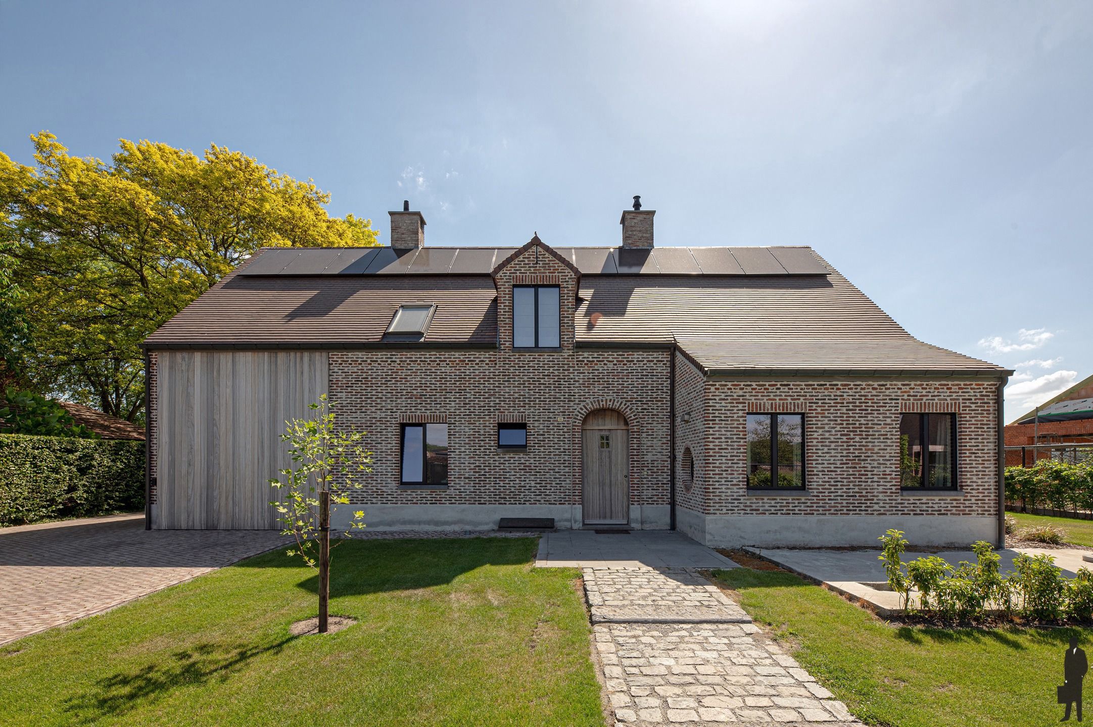Energiezuinige villa met 5 slaapkamers, tuin, garage in Wortel. foto {{pictureIndex}}