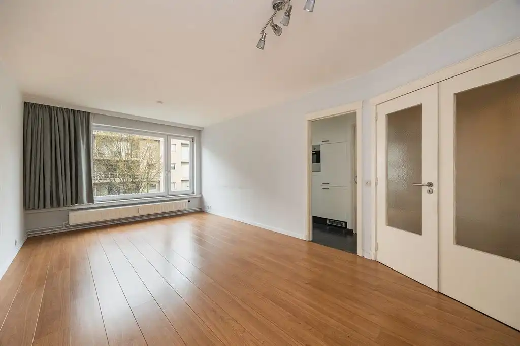 Verzorgd appartement op toplocatie te Berchem foto {{pictureIndex}}
