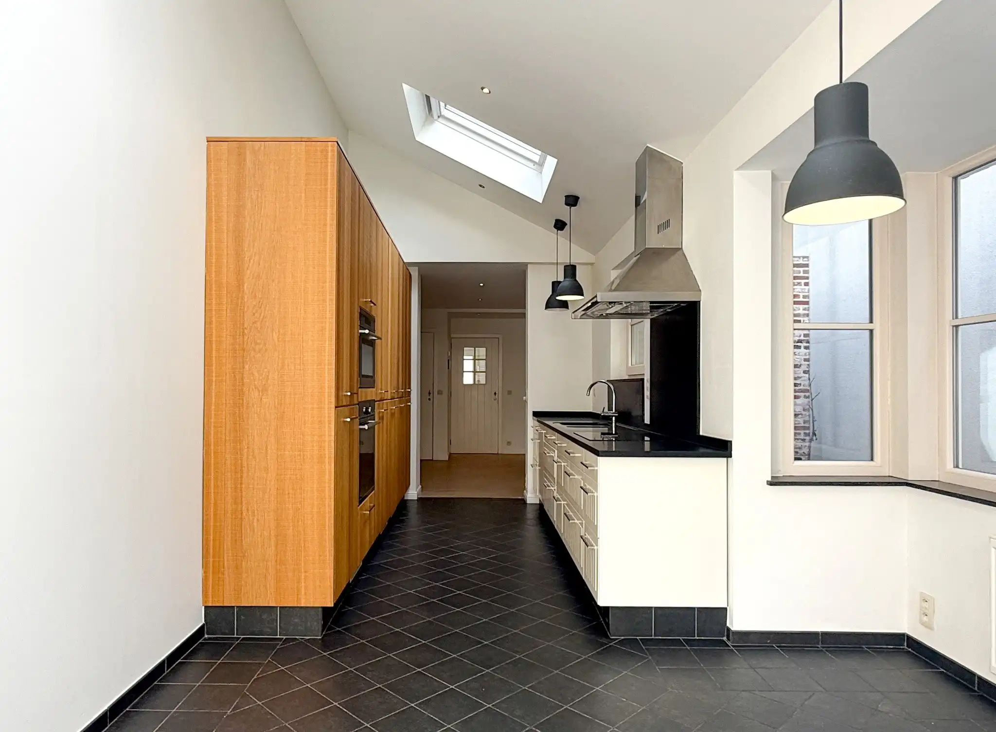 Instapklare woning met drie slaapkamers in het hartje van Bazel foto 3