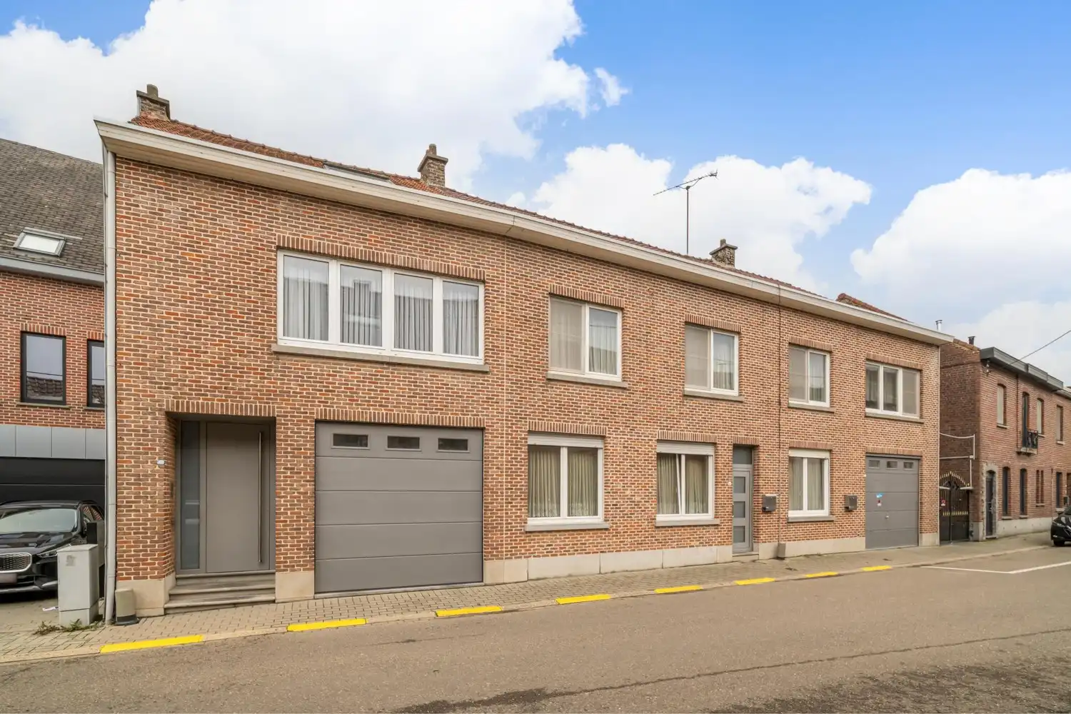 Ruime bel-etagewoning met grote garage (werkplaats) en dakterras foto 2