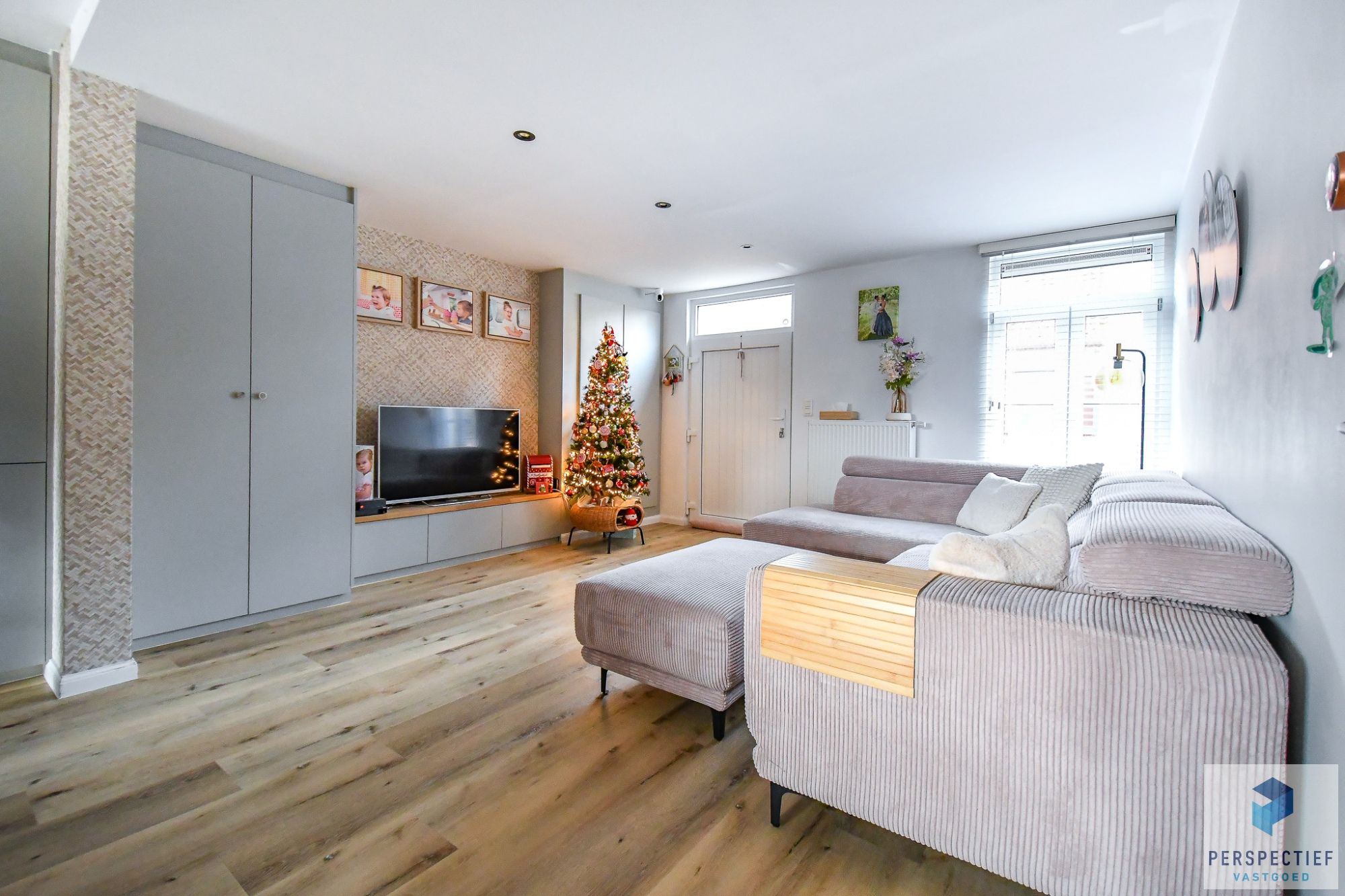 Ruim gerenoveerde woning met 2 slaapkamers, terras, tuin en parkeermogelijkheid foto 8