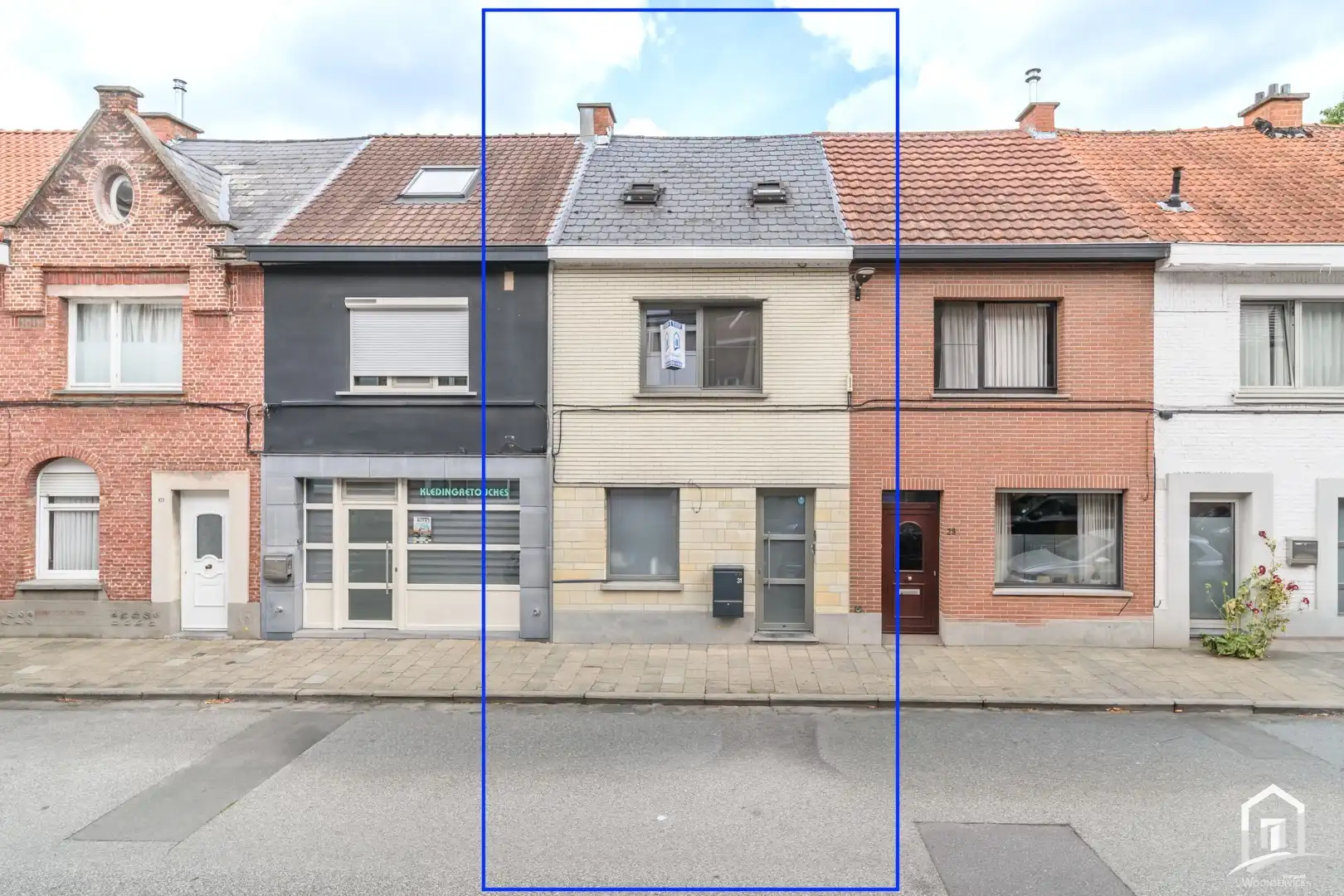 Rustig gelegen, gerenoveerde gezinswoning gelegen aan de stadrand van Aalst foto {{pictureIndex}}