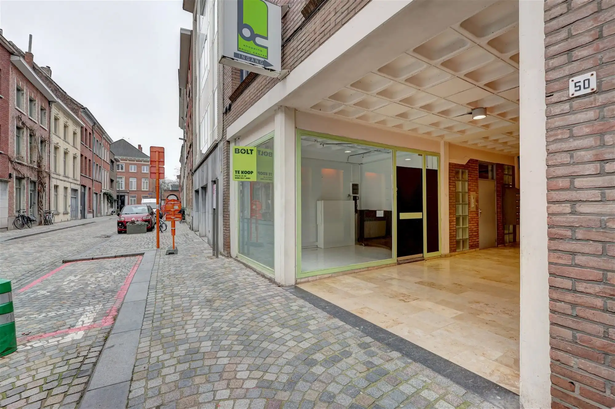 Handelspand met uitstekende visibiliteit te Mechelen foto {{pictureIndex}}