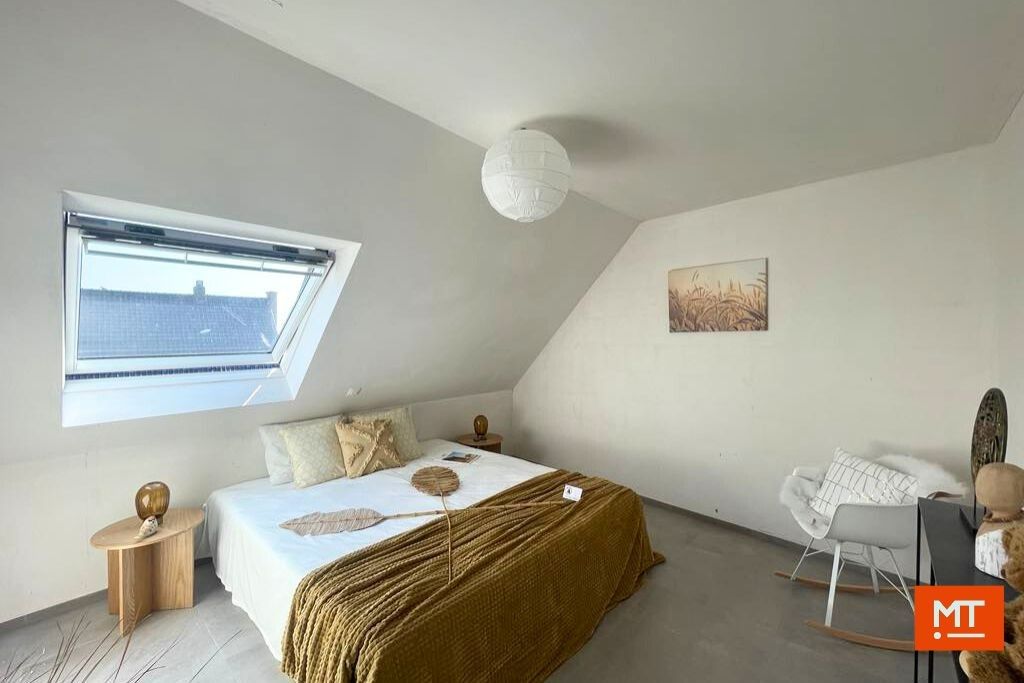 Duplex-appartement met 2 slaapkamers en Zuidgericht terras te koop in de dorpskern van Beselare foto 8