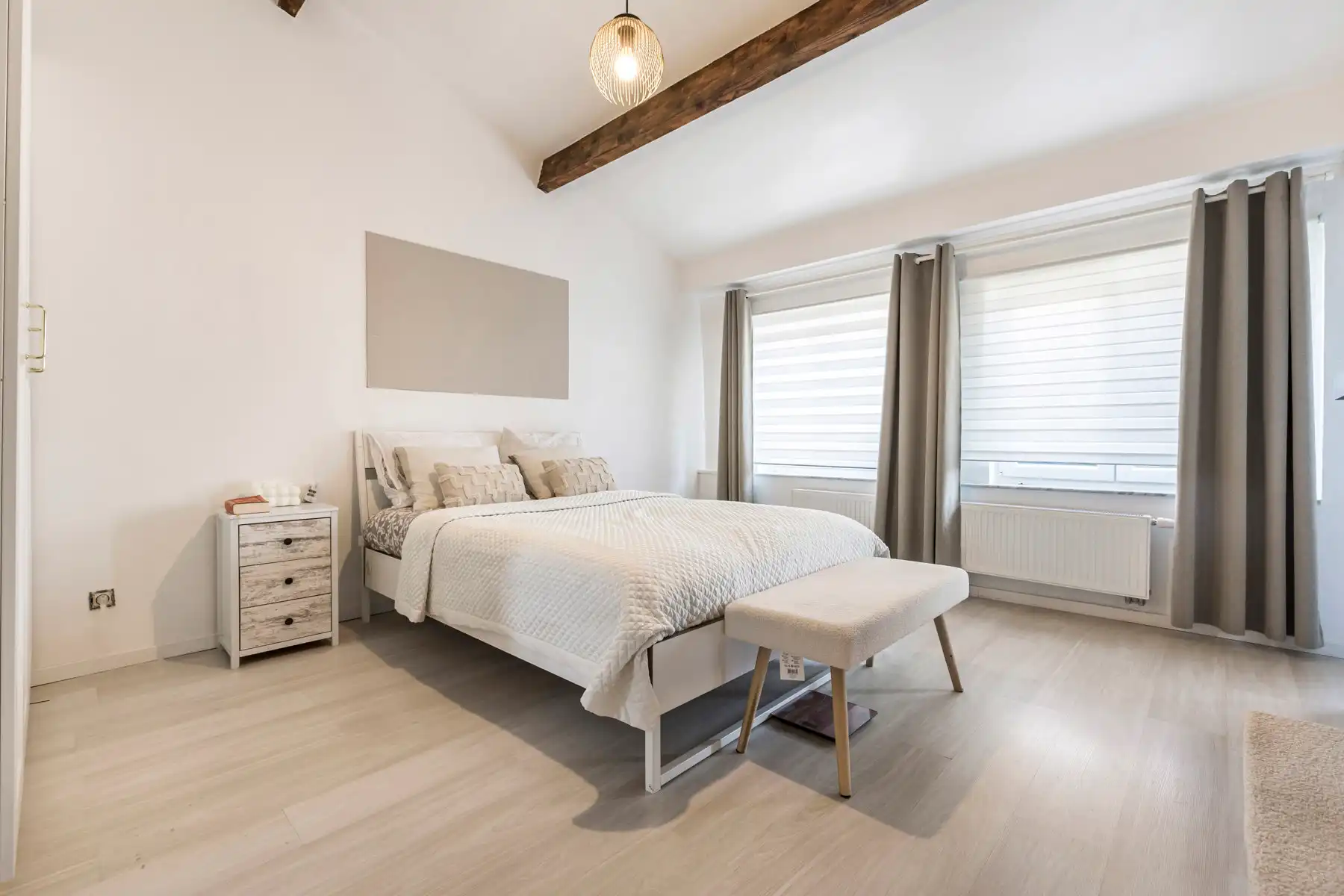 Goed gelegen woning met 4 slaapkamers en 3 badkamers foto 19