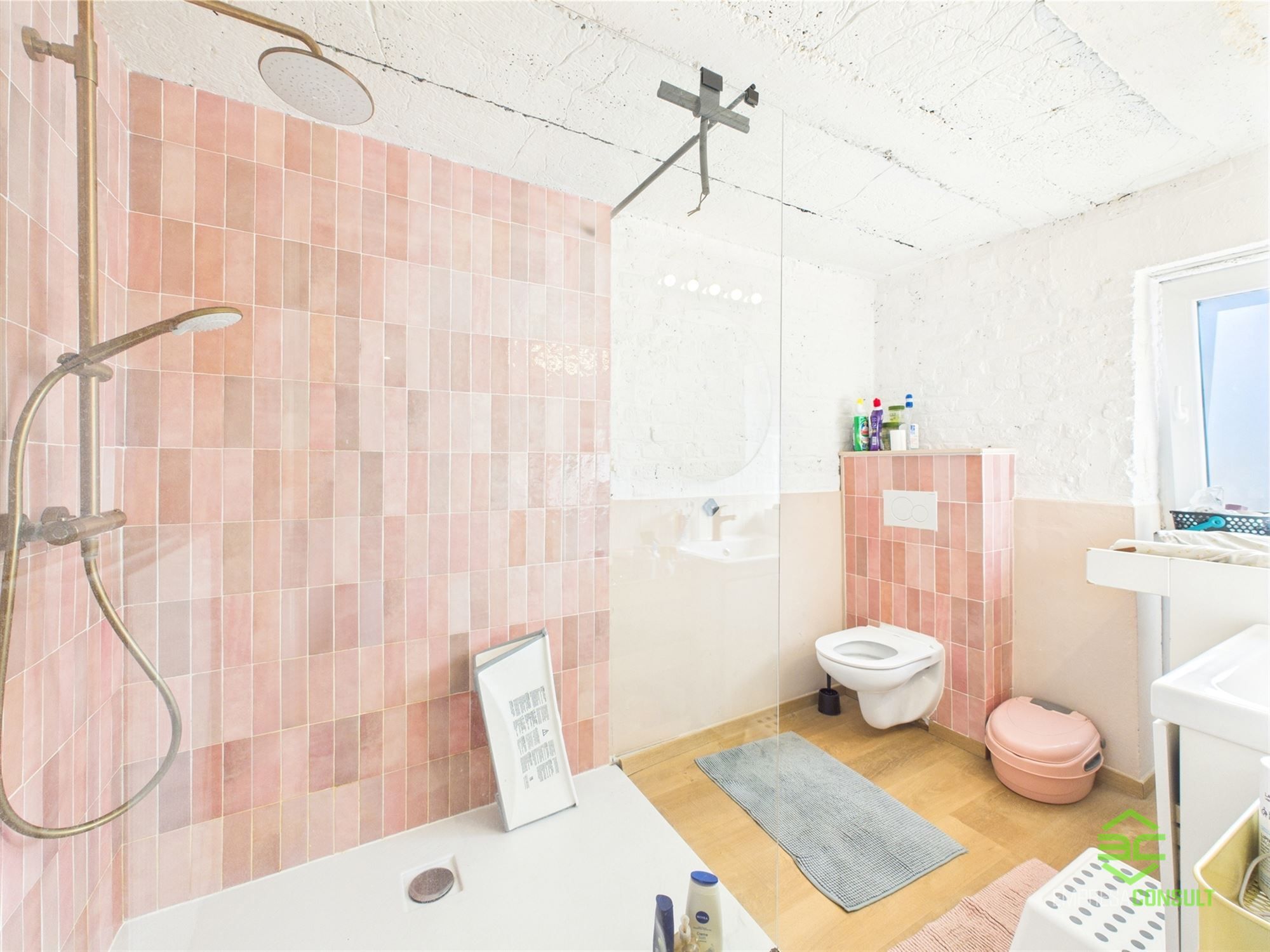 Ruime gezinswoning met achtergelegen studio op 14a 18ca! foto 31